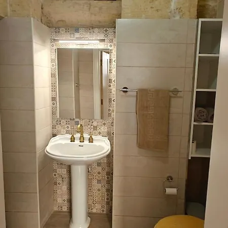 Holiday home Ic-cikwejra - Authentic 300 Year Old - Island Of Gozo, Malta *