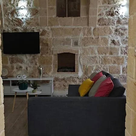 Ic-cikwejra - Authentic 300 Year Old - Island Of Gozo, Malta * Xaghra